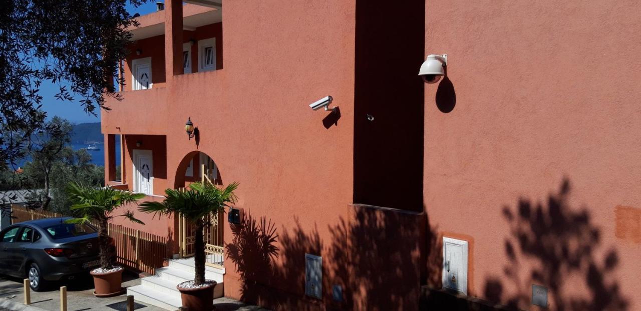 Apartments Danilo Kažanegra Sveti Stefan Bagian luar foto