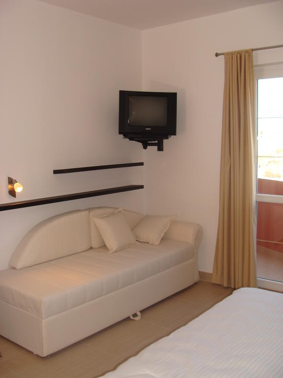Apartments Danilo Kažanegra Sveti Stefan Bagian luar foto